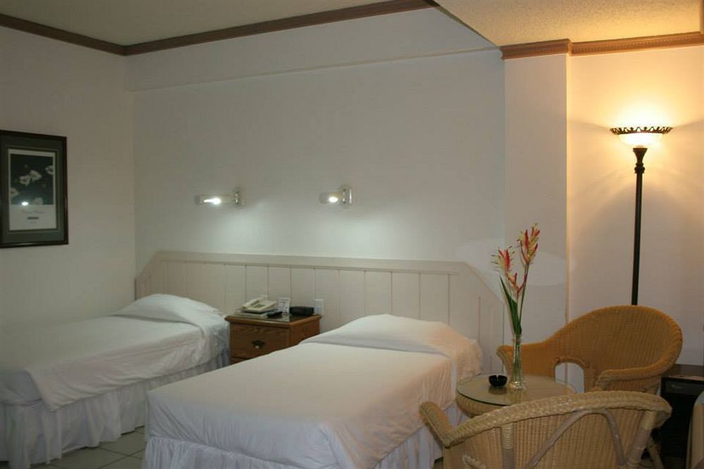 West Plaza By The Sea Hotel Koror Bagian luar foto