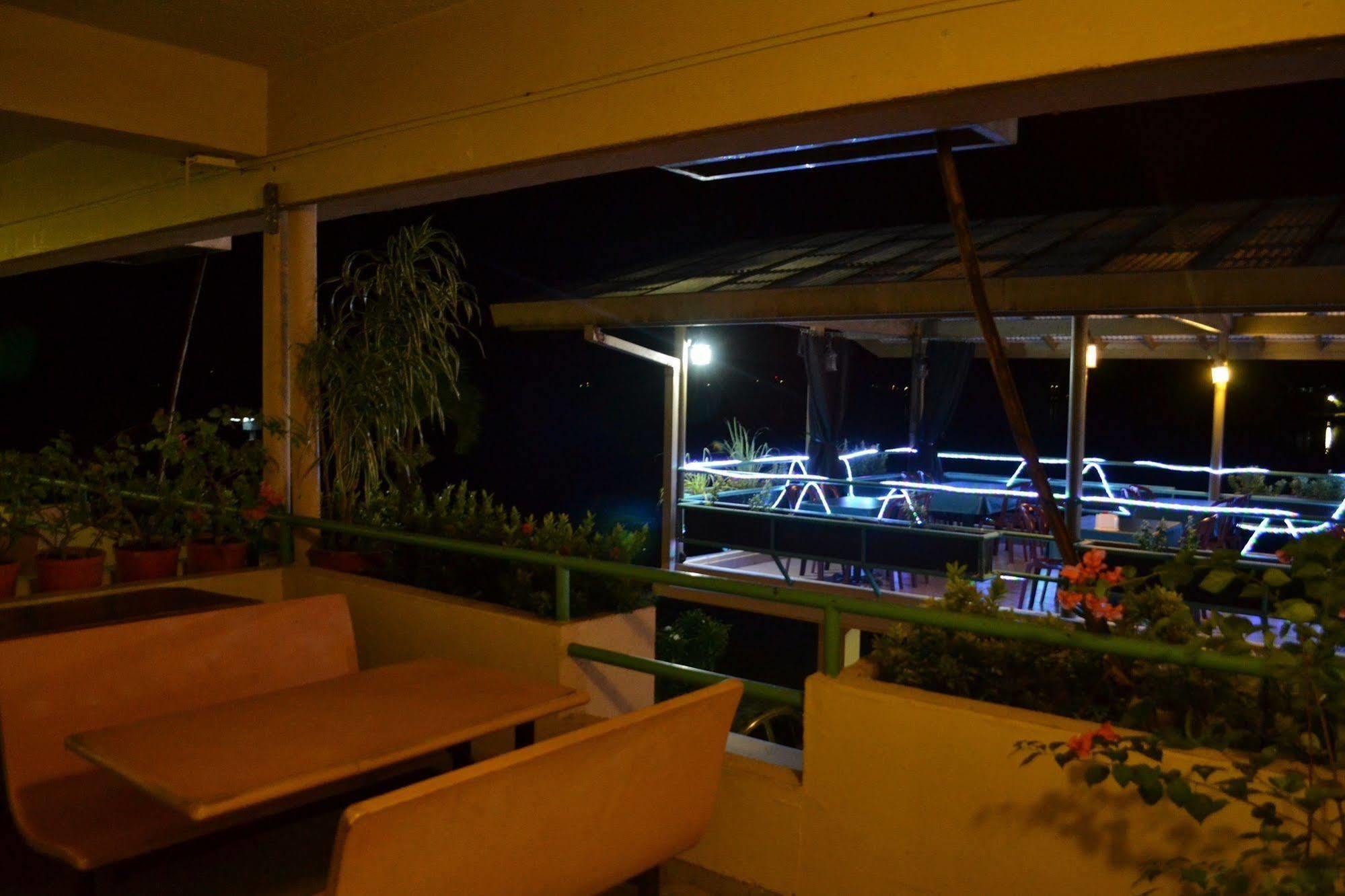 West Plaza By The Sea Hotel Koror Bagian luar foto