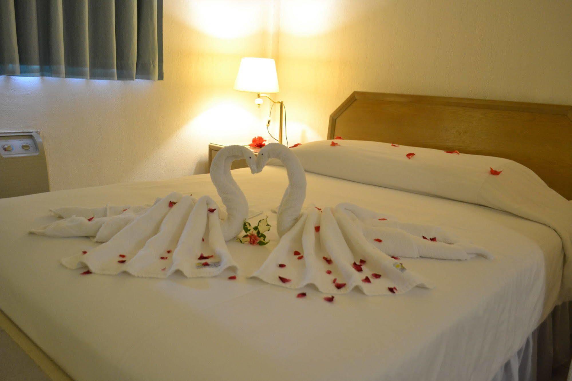 West Plaza By The Sea Hotel Koror Bagian luar foto